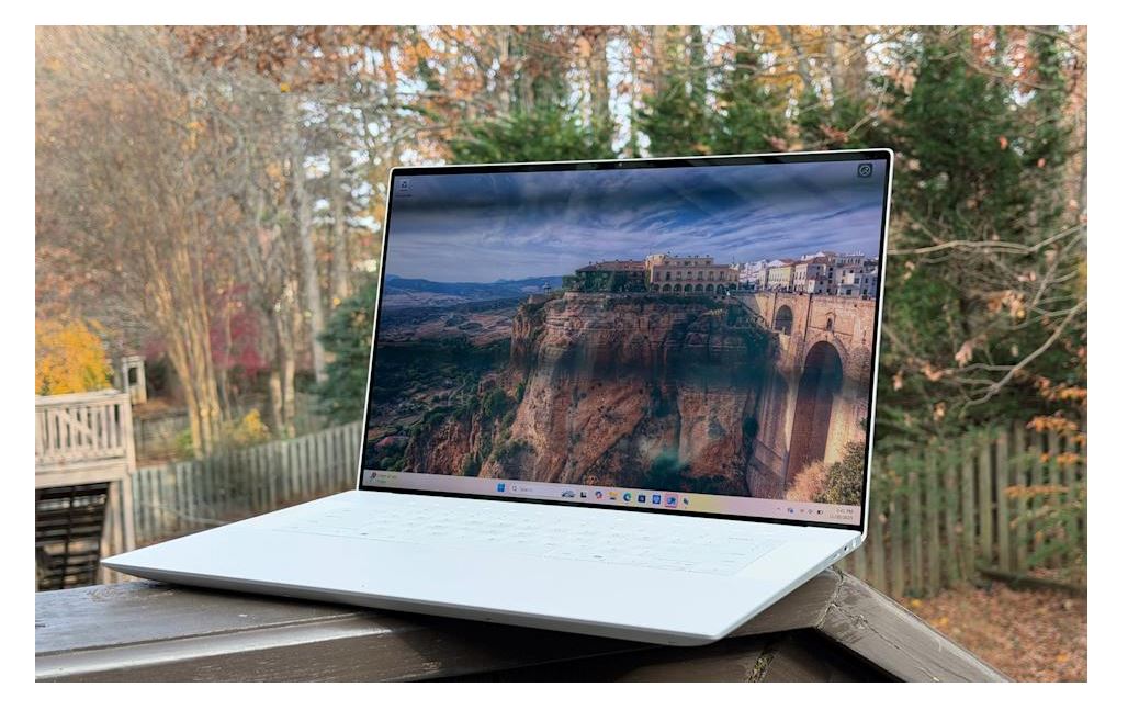 The Dell 16 Premium